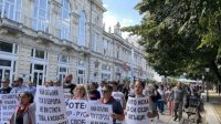 Болгары ответили на ограничительные меры протестами во всей стране