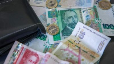 Доходы болгарских домохозяйств опережают расходы на 199.4 EUR