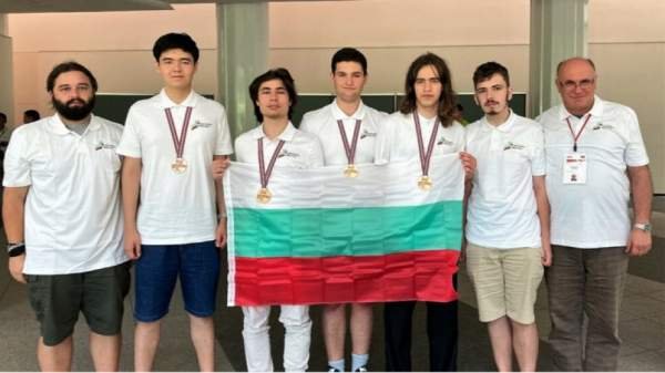 Медали для болгарских учеников на Международной олимпиаде по физике