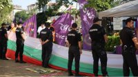 Продолжаются протесты за компенсации зарплат в госсекторе