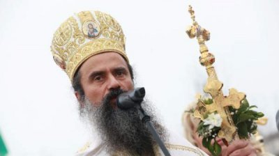 Патриарх Даниил отслужит Литургию Василия Великого к Пасхе