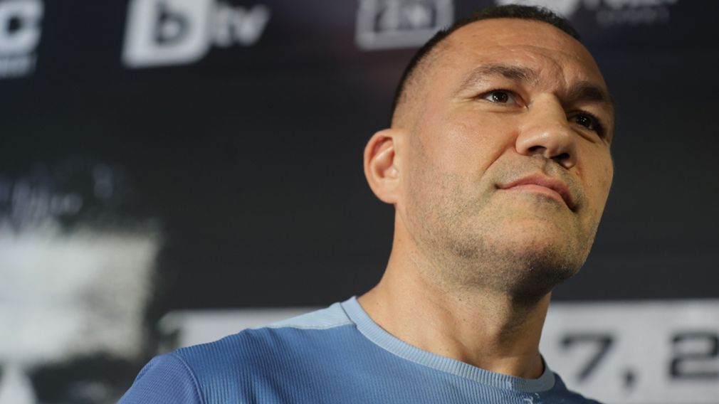 Кубрат Пулев выходит на ринг для защиты своего титула чемпиона мира WBA