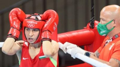 Боксер Стойка Крыстева начала с победы в Токио