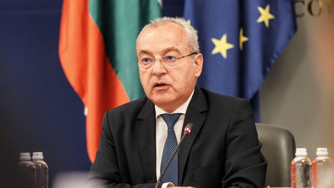 Бюджет-2026 год не включает политики правительства, но отвечает его принципам