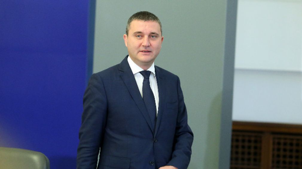 Министр финансов: Не было законодательных изменений в угоду Божкову