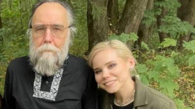 При взрыве автомобиля погибла Дарья Дугина, дочь приближенного к Путину