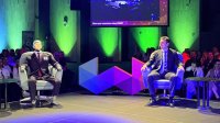 Министр инноваций будет советоваться с роботами о роботах