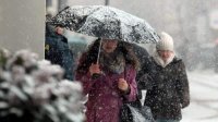 Сильный ветер и осадки снега и дождя усложняют метеорологическую обстановку в Болгарии