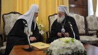 Патриархи Болгарии и России совершили молебен по поводу 3 марта