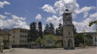 Болгарские экскурсоводы представляют видео по поводу 121 годовщины часовой башни в Чупрене