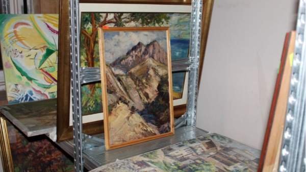 Прокуратура изъяла свыше 1400 картин из дома бизнесмена Васила Божкова