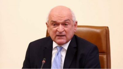 Служебный премьер Главчев призвал к формированию регулярного правительства