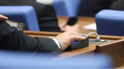 В первом чтении: Владение болгарским &ndash; обязательное условие для приобретения болгарского гражданства