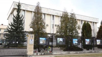 Посольство Украины призывает чиновников не использовать тему войны в политических целях
