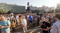 Граждане вновь протестуют перед парламентом
