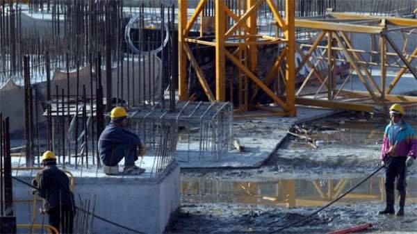 Соблюдаются ли трудовые и социальные права рабочих в сфере строительства?