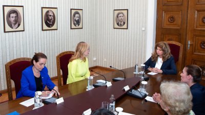 Президент Йотова обеспокоена финансированием ЕС регионов и сельского хозяйства