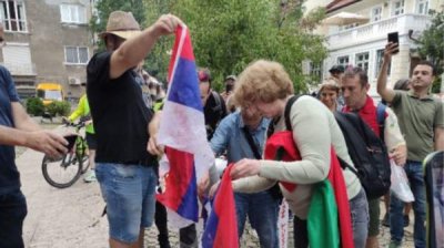 Представители объединения &quot;БОЕЦ&quot; провели акцию протеста у здания РКИЦ