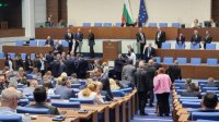 Парламент вновь без решения по неприкосновенности депутатов от &quot;Возрождения&quot;