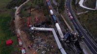 Число жертв тяжелого происшествия на железной дороге в Греции превысило 30