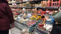 Государство попытается регулировать цены на 22 продукта питания