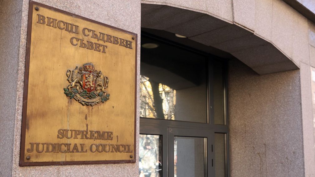 Прокурорская коллегия отказалась сменить главного прокурора