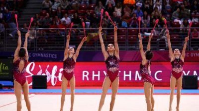 Юниорская сборная по художественной гимнастике завоевала все три золотые медали в Баку