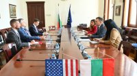 Министр юстиции и временный поверенный в делах США будут регулярно встречаться