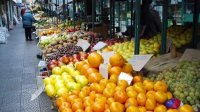 Более ⅓ болгар с недоверием относятся к продуктам питания на рынке