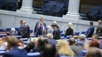 Парламент не пожелал слушать премьера Борисова о новых F-16
