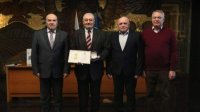 Посол Петр Воденски награжден почетным знаком Тараклийского района Молдовы