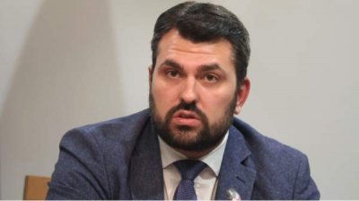 Глава МИД: Скопье должен вписать болгар в Конституцию