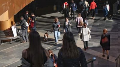 В 2024 году население страны сократилось на 8121 человека