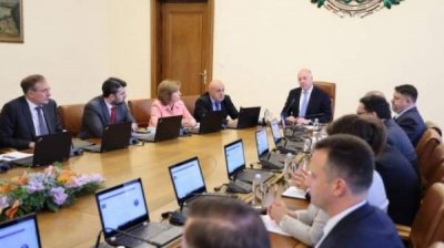 Премьер-министр потребовал новой нормативной регуляции в сфере развлечений