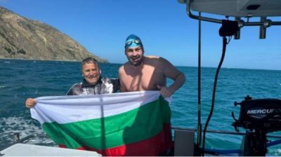 Петр Стойчев стал первым болгарином, переплывшим пролив Кука