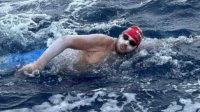 Петр Стойчев переплыл пролив Молокаи за почти 19 часов