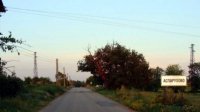 В село Аспарухово ведет свеже отремонтированная дорога, но транспорта нет