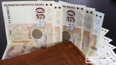 Болгары копят деньги, но не вкладывают их в банки