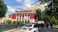 Сгорела крыша знакового здания оперного театра в Русе