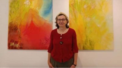 Марианжела Анастасова создает живописный мир, рожденный в диалоге с водными цветными пятнами
