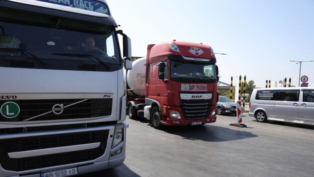 Перевозчики начали ограничивать свою деятельность из-за дорогого топлива