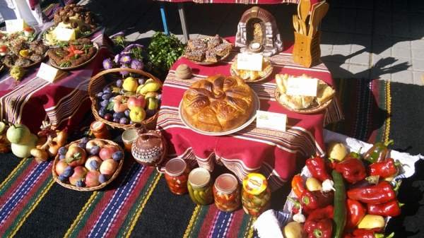 Золотую осень в селе Джулюница встречают праздником традиционных блюд