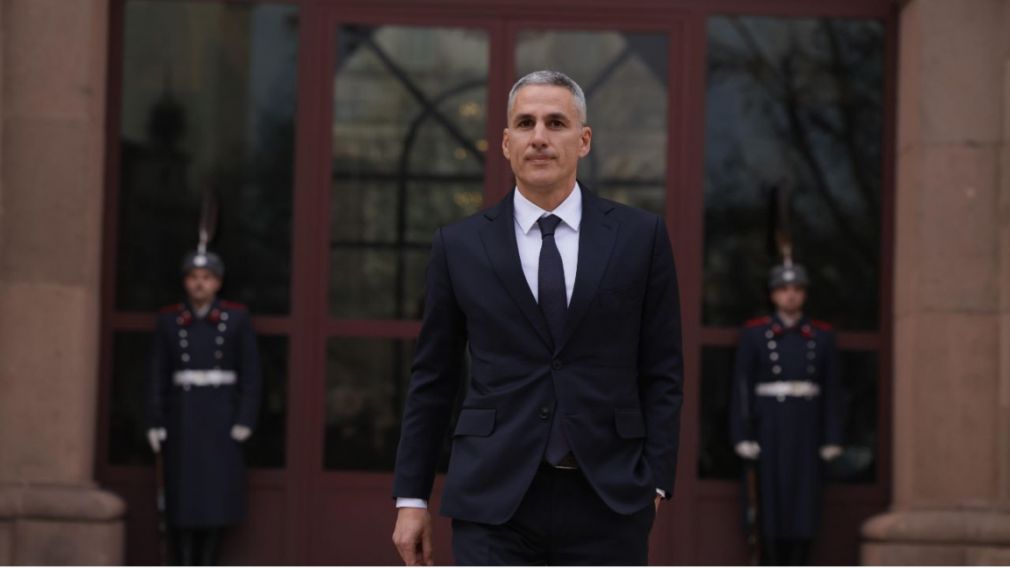 АПС: Гюров &ndash; служебный премьер, поправки ИК попирают Конституцию