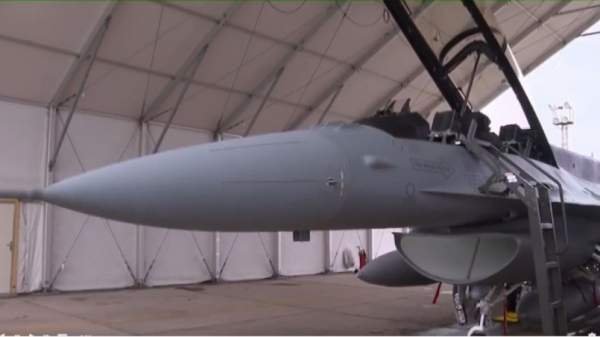 Болгарская армия получила первый истребитель F-16