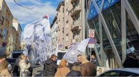 Протест у здания ЕК в Софии в поддержку Християна Пендикова