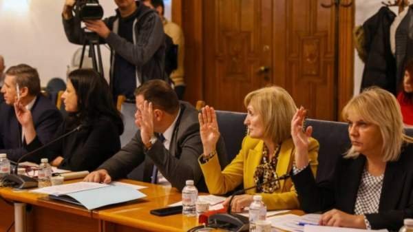 Комиссия НС отняла у партии 