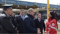Президент Радев: болгары из диаспор должны получить болгарские документы