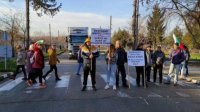 Протест против замороженного ремонта дороги к границе с Румынией