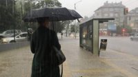 Желтый уровень погодной опасности из-за осадков в 16 областях Западной и Центральной Болгарии