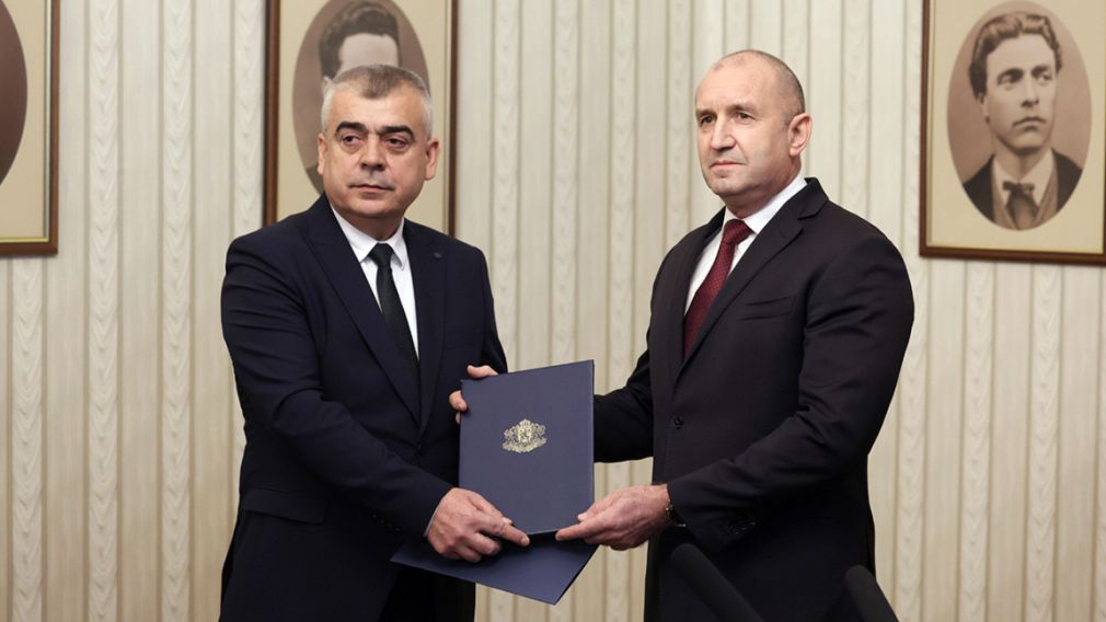 АПС получила и вернула третий мандат на формирование правительства